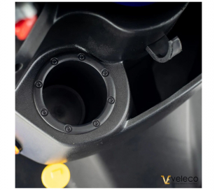 Veleco FASTER Elektromobil mit Kapit�nssitz